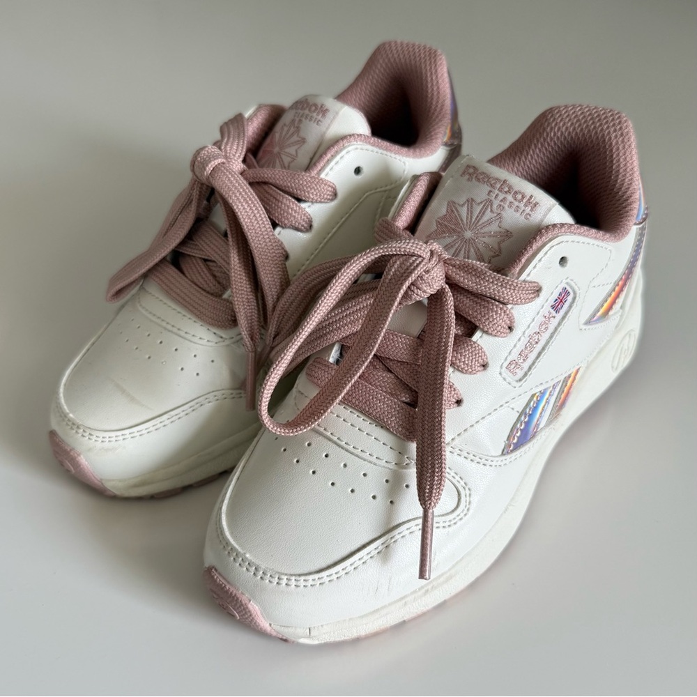 Heelys Reebok Classic Kids Skate Sneakers White and Rose Gold